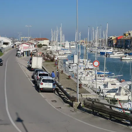 La Casetta Del Porto Apartment *